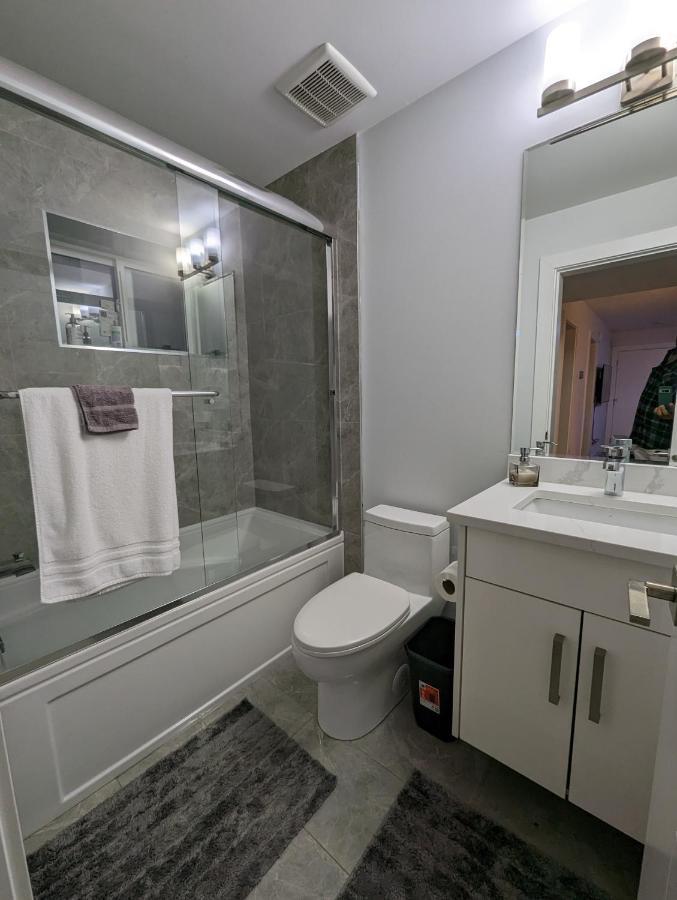 Modern & Luxurious Suites In Surrey Exterior foto